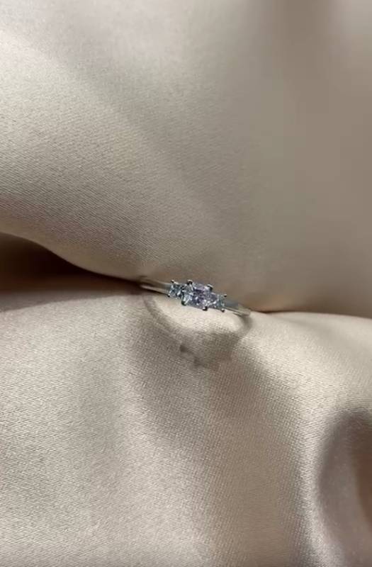 0.50ct SI2/G Natural Princess Cut Diamond Trilogy Ring in 18k White Gold