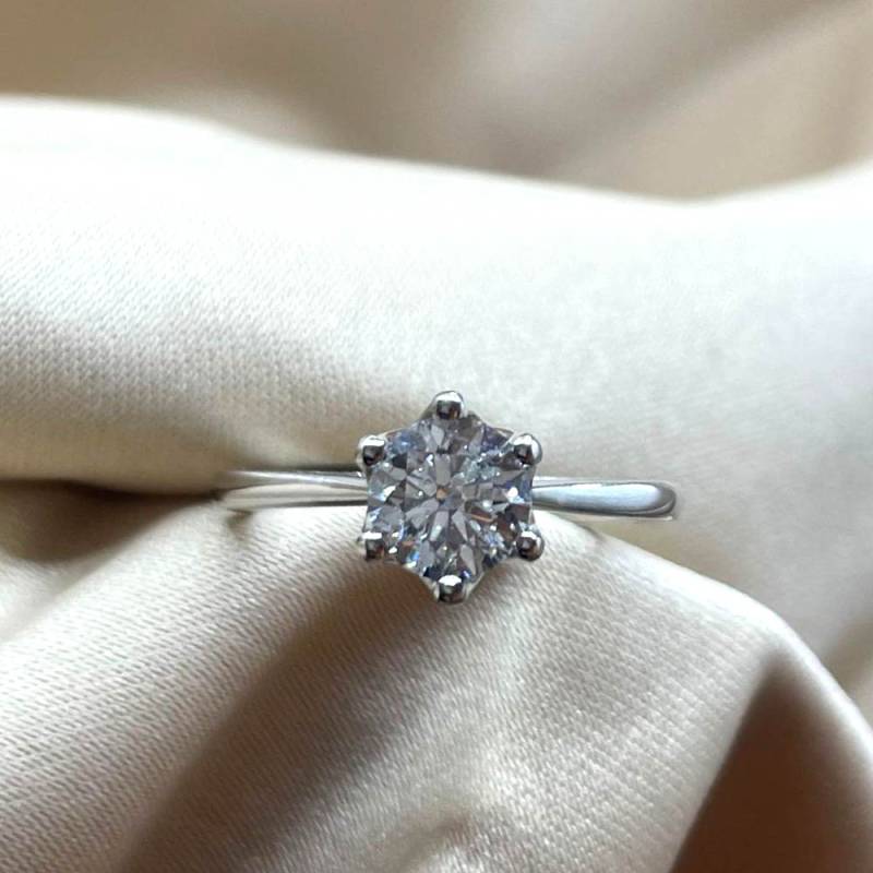 0.77ct SI2/F Natural Round Cut Diamond Solitaire Ring in Platinum