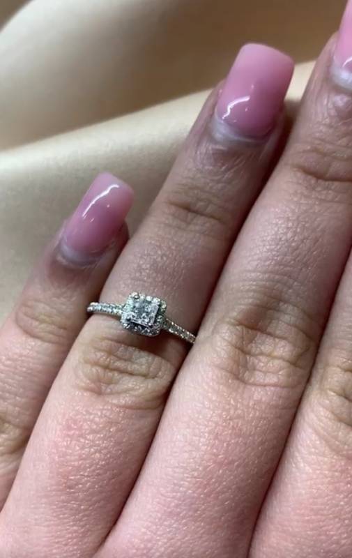 0.50ct VS/E-F Natural Princess Cut Diamond Halo Shoulder Set Ring in 18k White Gold