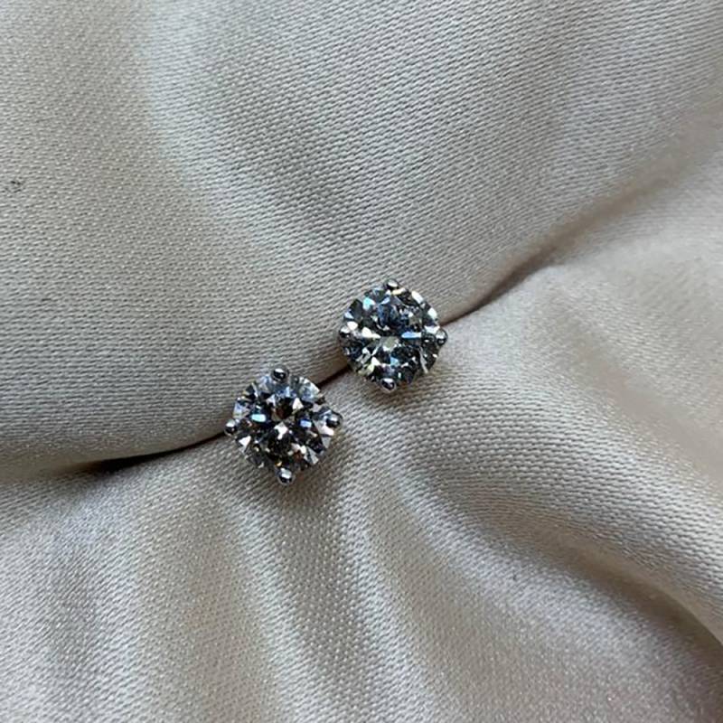 1.17ct VS/G-H Natural Round Cut Diamond Stud Earrings in 18k White Gold