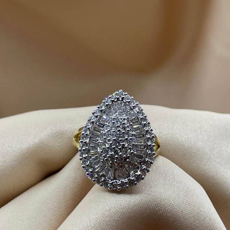 2.00ct VS/E-F Natural Round Cut Diamond Cluster Ring in 18k White Gold