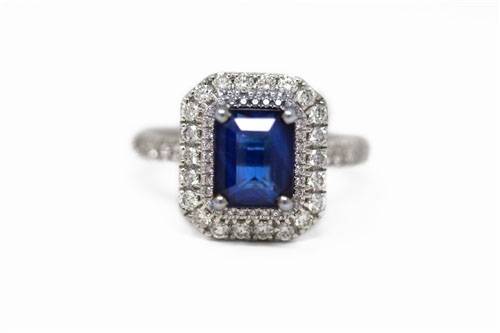 3.90ct Emerald Blue Sapphire & Diamond Halo Ring W
