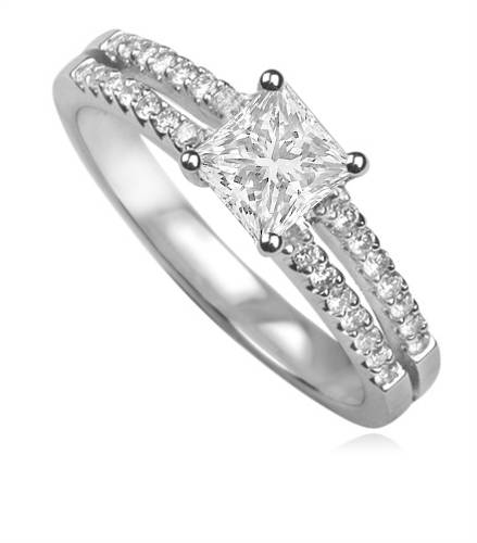 Modern Split Shoulder Princess Diamond Ring P