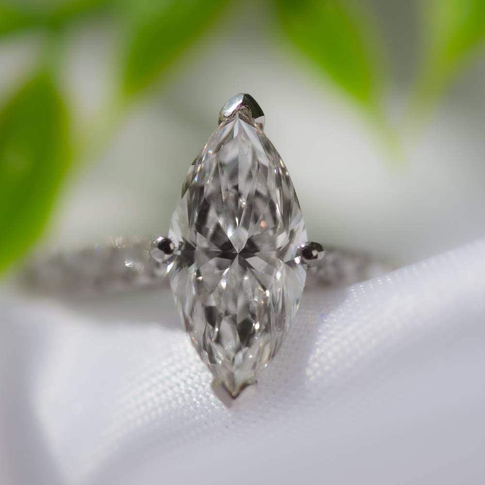 Marquise Diamond Shoulder Set Ring W