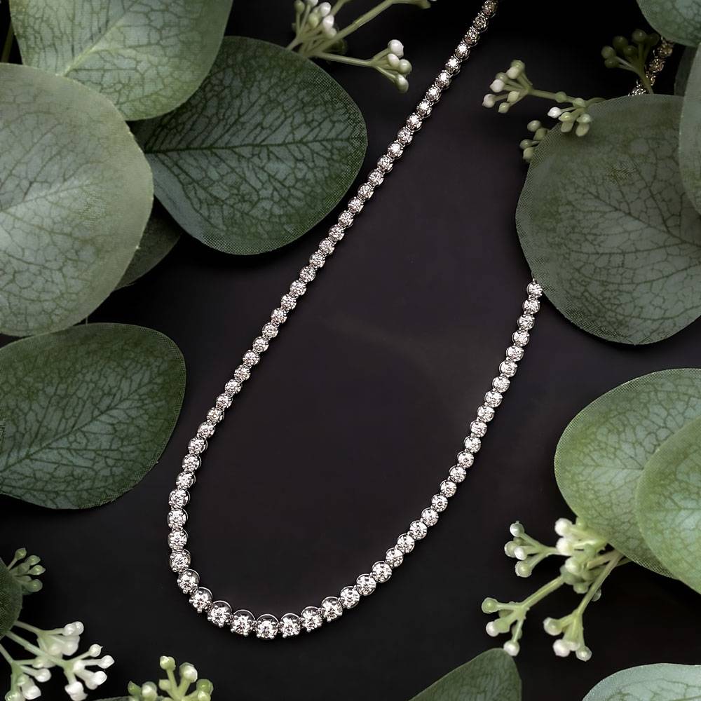 1.75ct VS/FG Round Diamond Embellish Graduated V Necklace W