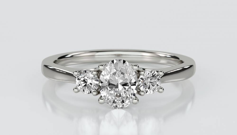 DHDOMR3266 Oval & Round Diamond Trilogy Ring P
