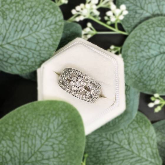 1.00ct VS/E-F Natural Round Diamond Dress Ring in 18k White Gold