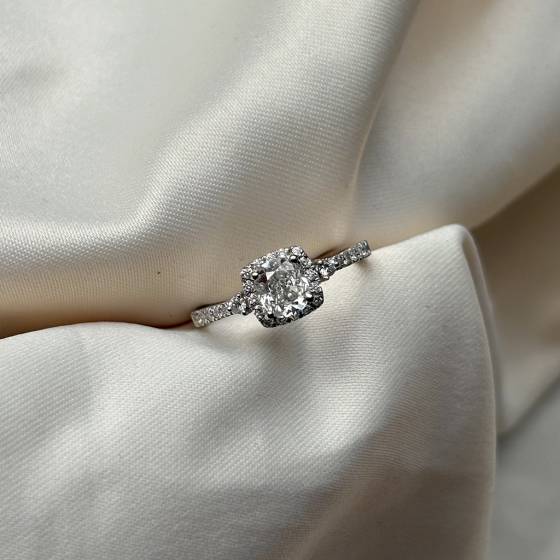 1.20ct VVS1/F Cushion Cut Natural Diamond Trilogy Ring