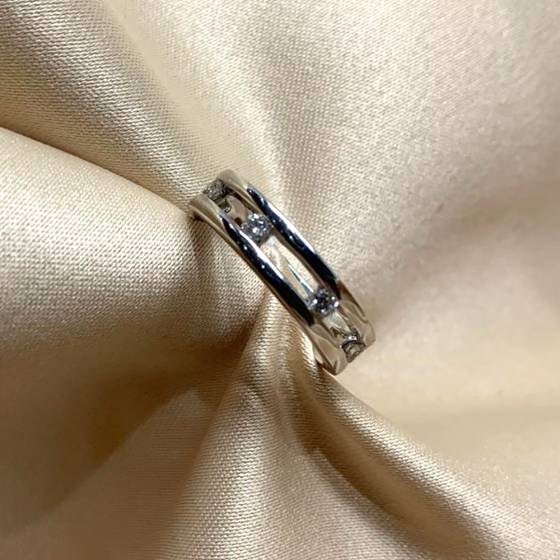 0.40ct SI/G Natural Round Cut Diamond Wedding Ring in 18k White Gold