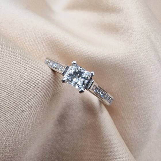 0.65ct VS/G Natural Princess Cut Diamond Shoulder Set Ring in 18k White Gold