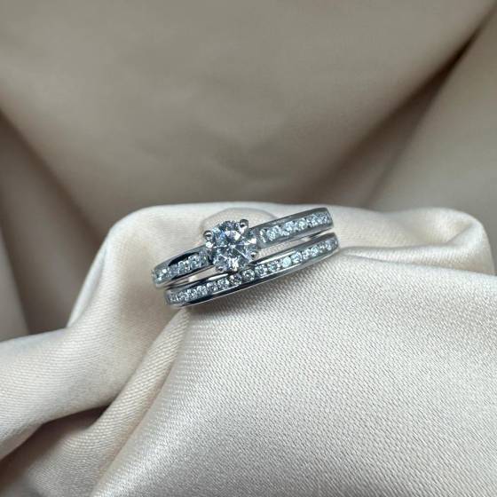0.75ct SI2/F Natural Round Cut Diamond Bridal Set Ring in Platinum