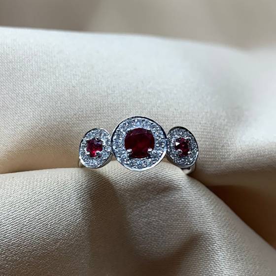 0.55ct VS/F-G Round Cut Ruby Gemstone Ring in 18k White Gold