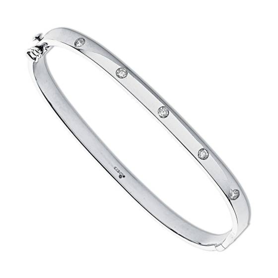 9k White Gold 0.20ct 5 Stone Diamond Bangle