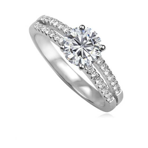 0.85ct VS2/F Natural Round Diamond Shoulder Set Ring in Platinum