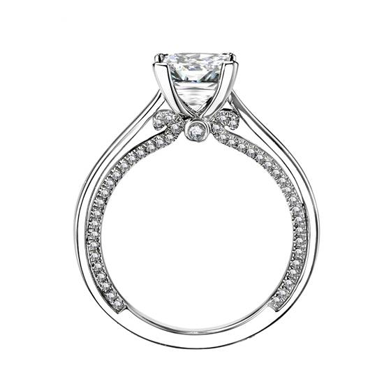 0.50ct IF/F Natural Round Diamond Shoulder Set Ring in 18k White Gold