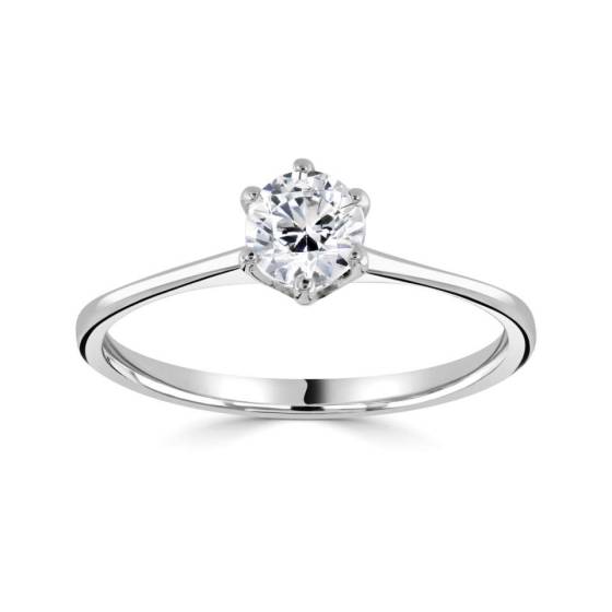 0.90ct I1/E Natural Round Diamond Solitaire Ring in Platinum