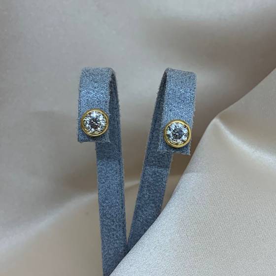 1.54ct VS/G-H Natural Round Cut Diamond Rubover Studs in 18k Yellow Gold