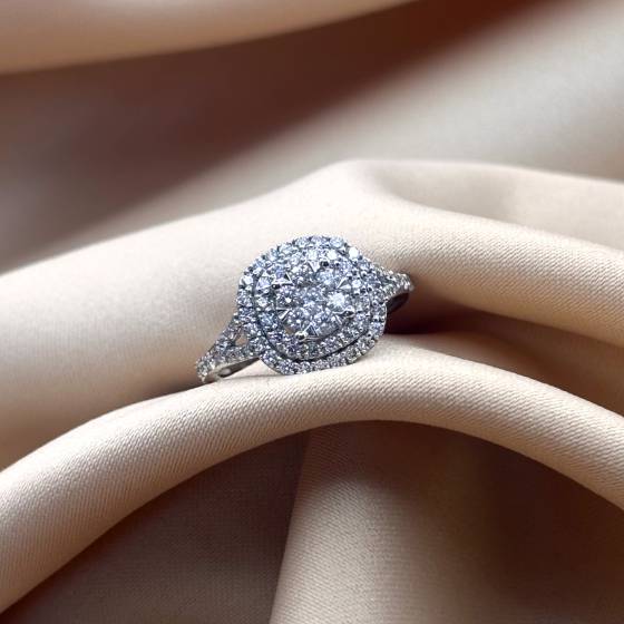 0.75ct VS/F-G Natural Round Cut Diamond Dress Ring in 18k White Gold