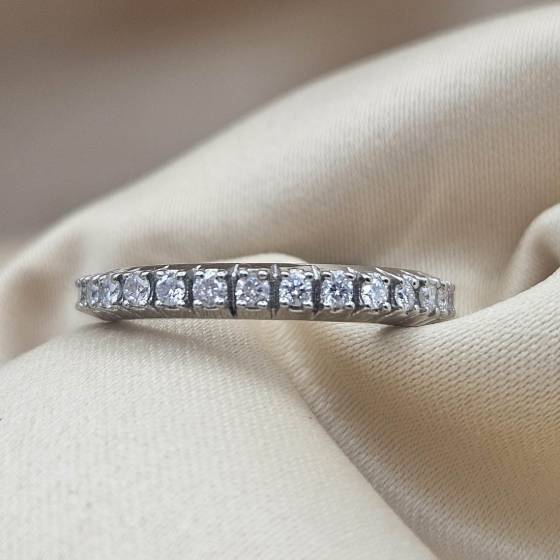 0.75ct SI/F-G Natural Round Cut Diamond Full Eternity Ring in Platinum