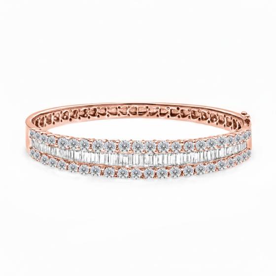 Elegant Round Diamond Set Bangle