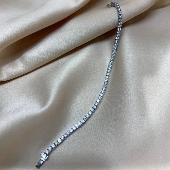 5.00ct VS/F-G Natural Round Cut Diamond Bracelet in 18k White Gold