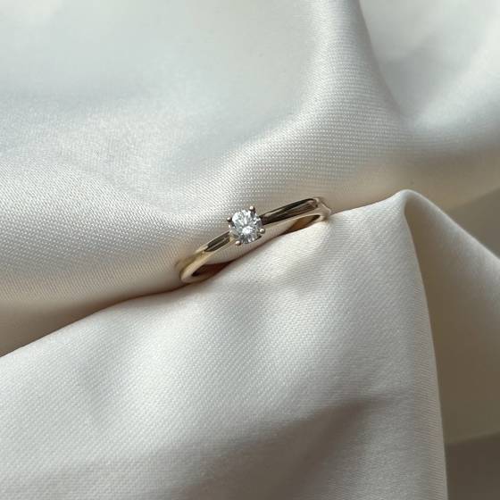 0.20ct SI/F Natural Round Diamond Solitaire Ring in 9k Yellow Gold