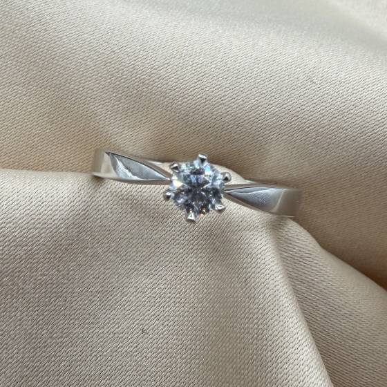 0.30ct VVS1/D Natural Round Cut Diamond Six Claw Solitaire Ring in 18k White Gold