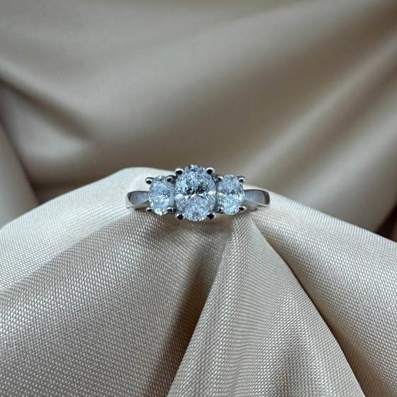 0.95ct SI/F-G Oval Cut Natural Diamond Trilogy Ring
