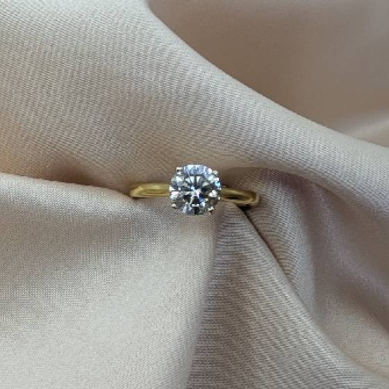 1.54ct SI1/J Natural Round Cut Diamond Four Claw Solitaire Ring in 18k Yellow Gold