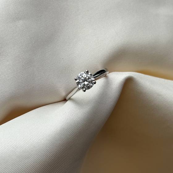 1.05ct VVS2/F Round Cut Natural Diamond Solitaire Ring