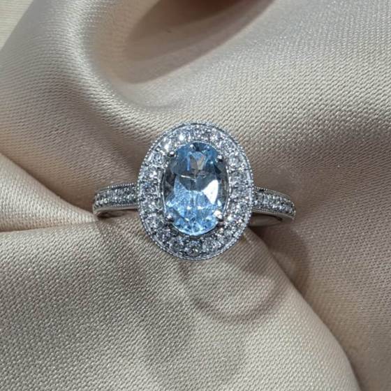 1.16ct VS/E-F Oval Cut Blue Topaz Gemstone Halo Shoulder Set Ring