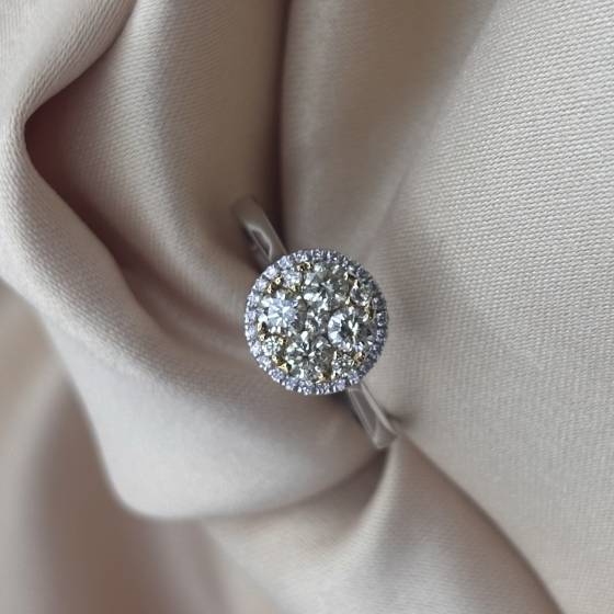 0.70ct VVS/F-G Natural Round Cut Diamond Cluster Ring in 18k White Gold