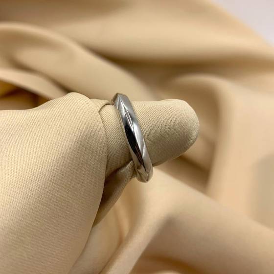 4mm Plain Wedding Ring