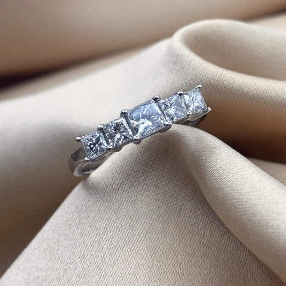 1.03ct VS/F-G Natural Princess Cut Diamond Five Stone Ring in 18k White Gold