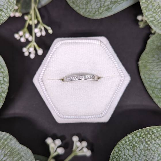 0.20ct VS/E-F Natural Princess Diamond Half Eternity Ring in Platinum