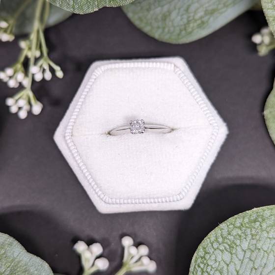 0.25ct I1/G Natural Round Diamond Solitiare Ring in 18k White Gold
