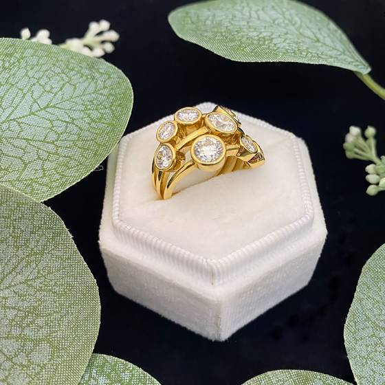 3.45ct VS/E Natural Round Diamond Bezel Set Designer Ring in 18k Yellow Gold