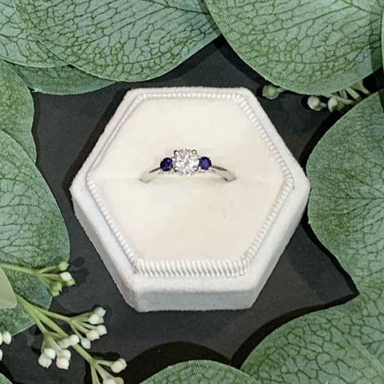 1.00ct SI1/F Natural Round Diamond and Sapphire Ring in Platinum