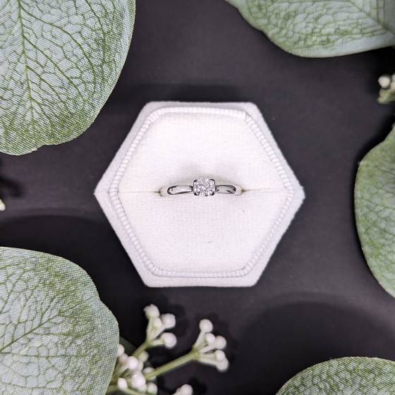 0.30ct SI2/G Natural Round Diamond Solitaire Ring in 18k White Gold