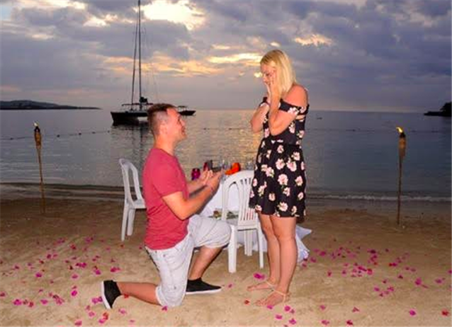  5 Beach Wedding Proposal Ideas 