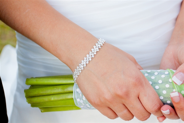 Showcase or Stack: Two Ways to Style Your Tennis Bracelet