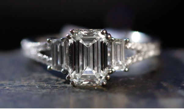 4 Tips For Choosing A Trilogy Engagement Ring