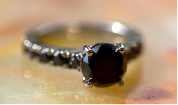A Complete Guide to Buying Black Diamond Engagement Rings