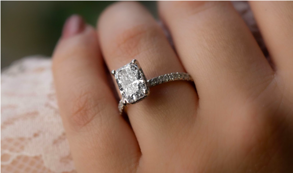 The Ultimate Guide to Buying Radiant Cut Engagement Rings 