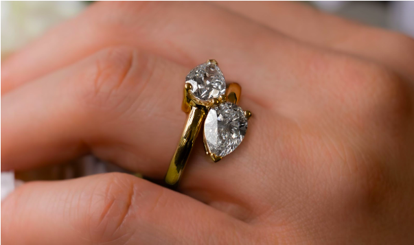 How to Choose a Toi et Moi Engagement Ring