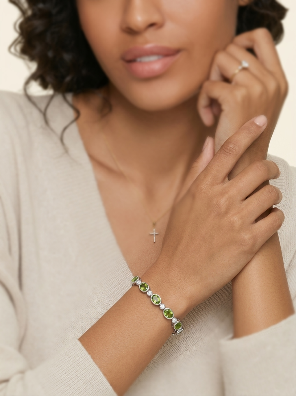 A guide to peridot jewellery