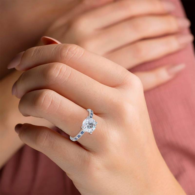 A guide to fancy coloured diamonds